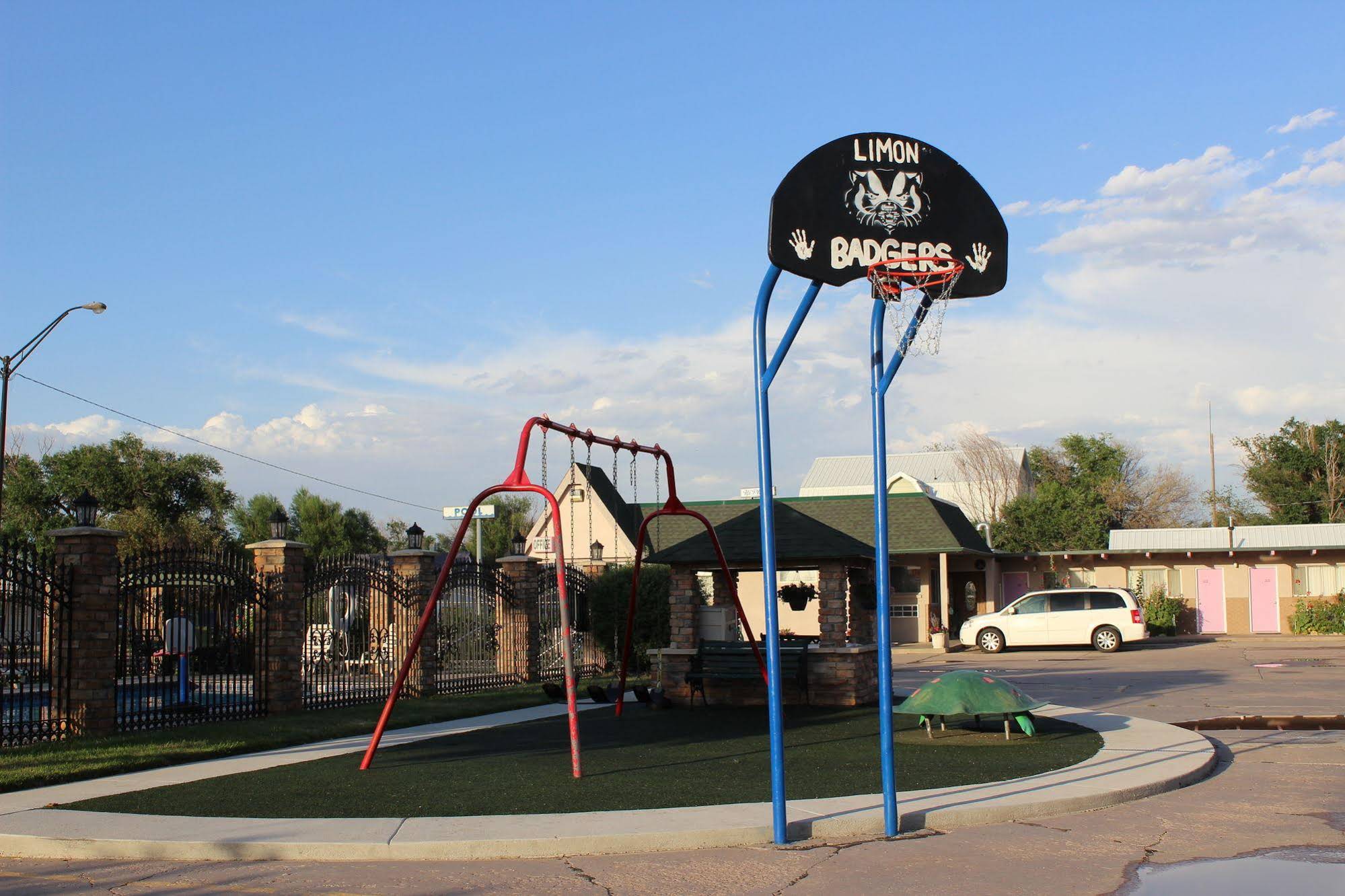 Safari Inn