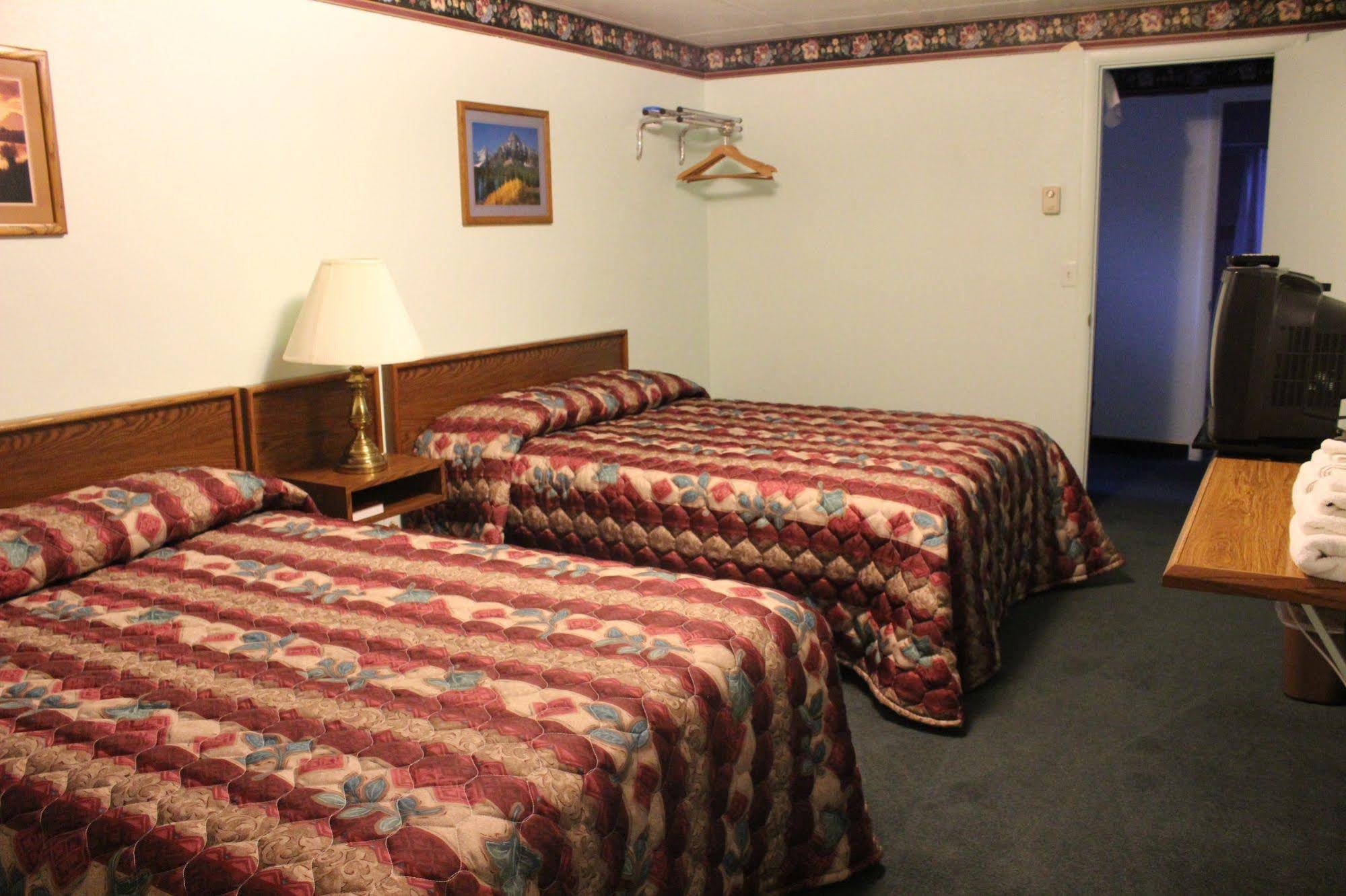 Safari Inn