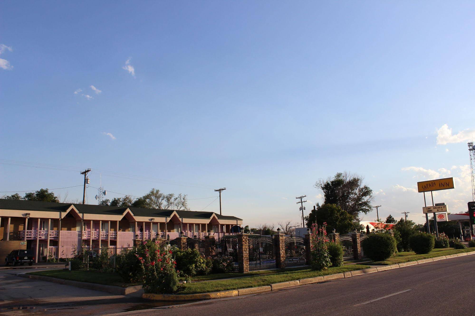 Safari Inn