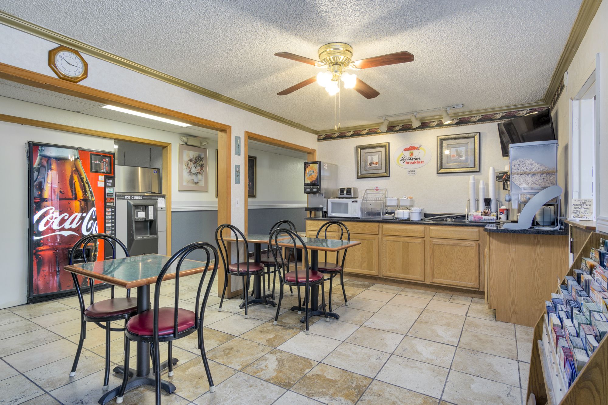 Super 8 by Wyndham Limon