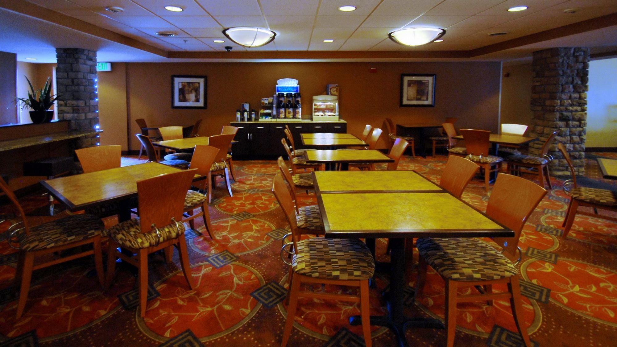 Holiday Inn Express & Suites Littleton