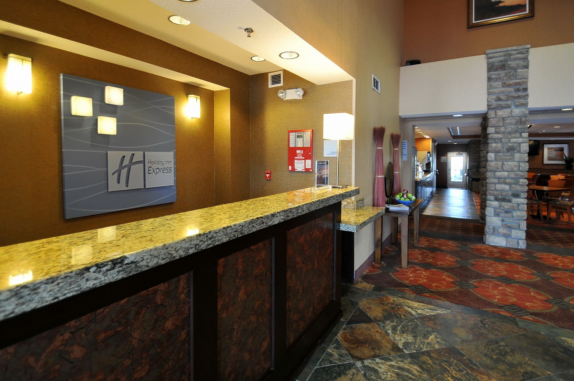 Holiday Inn Express & Suites Littleton