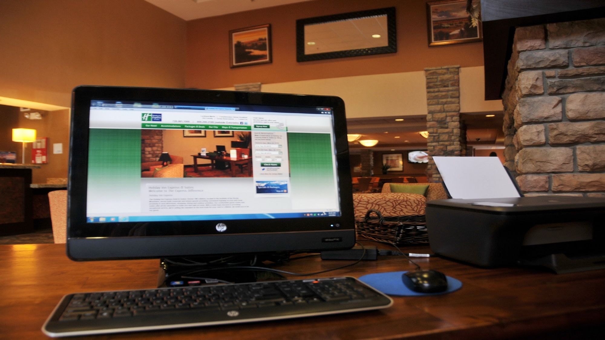 Holiday Inn Express & Suites Littleton