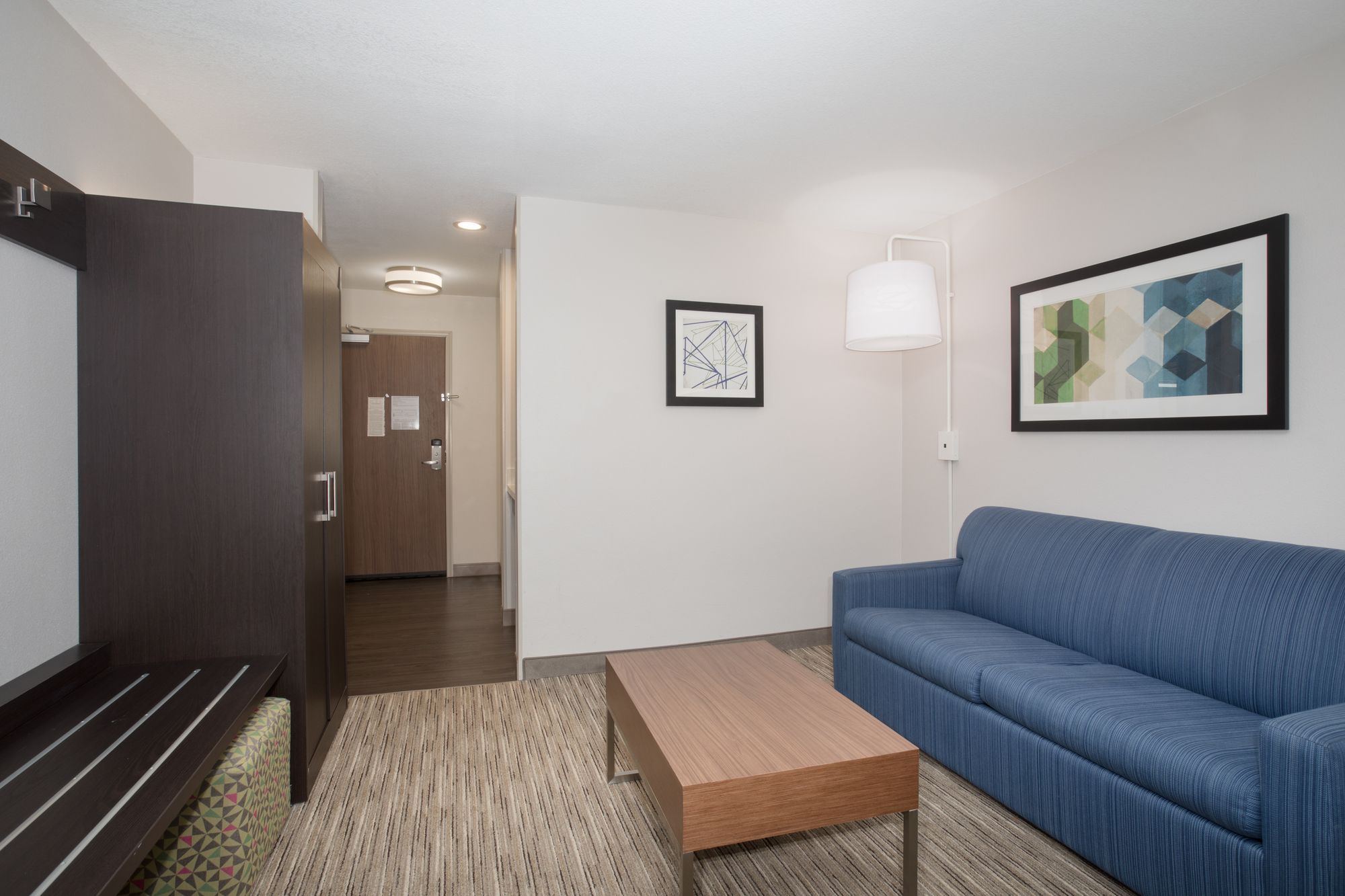 Holiday Inn Express & Suites Longmont