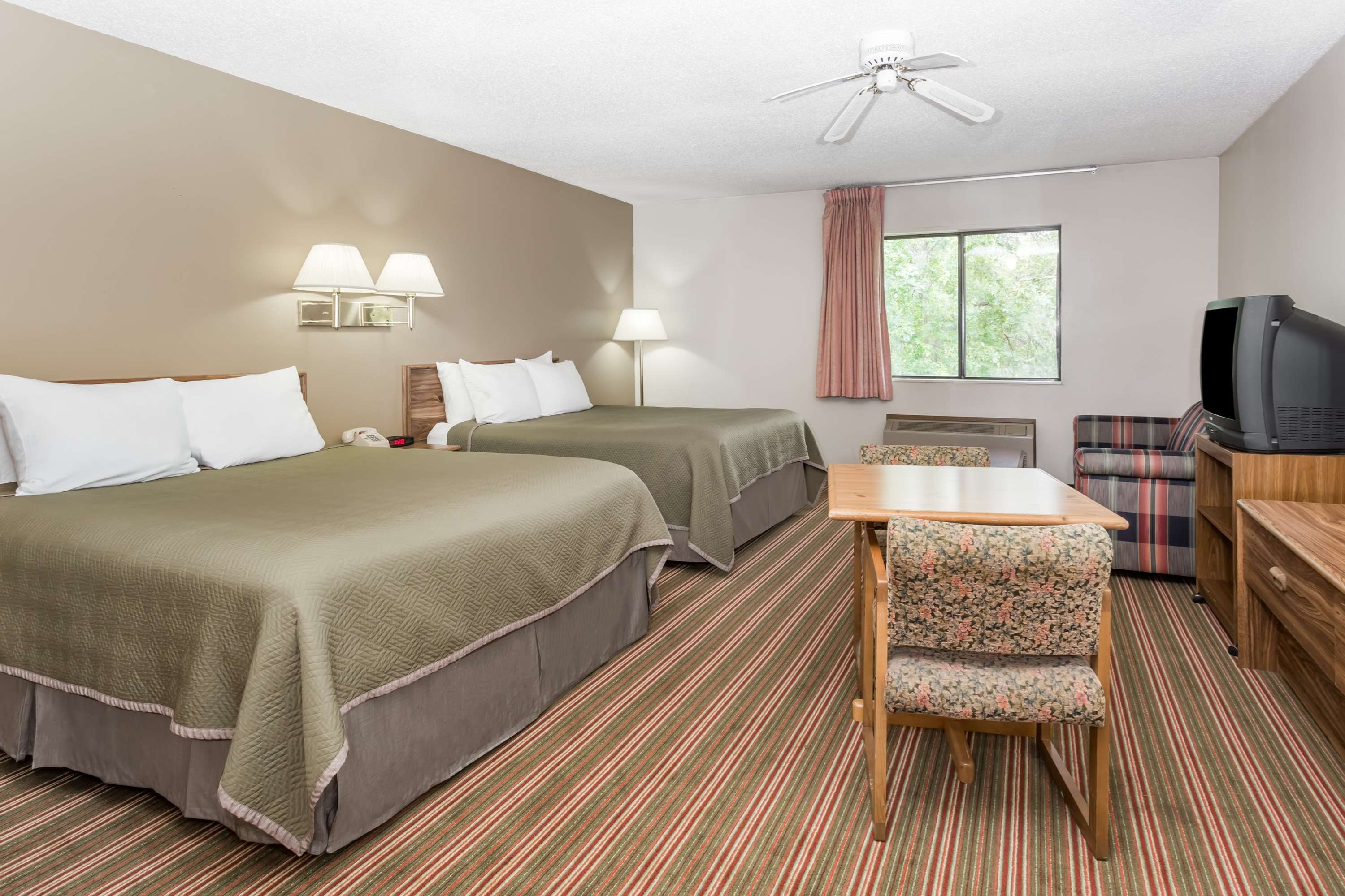 Travelodge by Wyndham Longmont