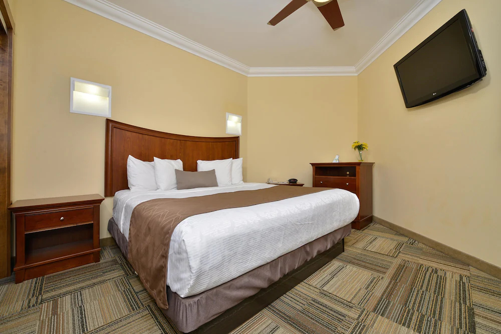 Best Western Plus Loveland Inn