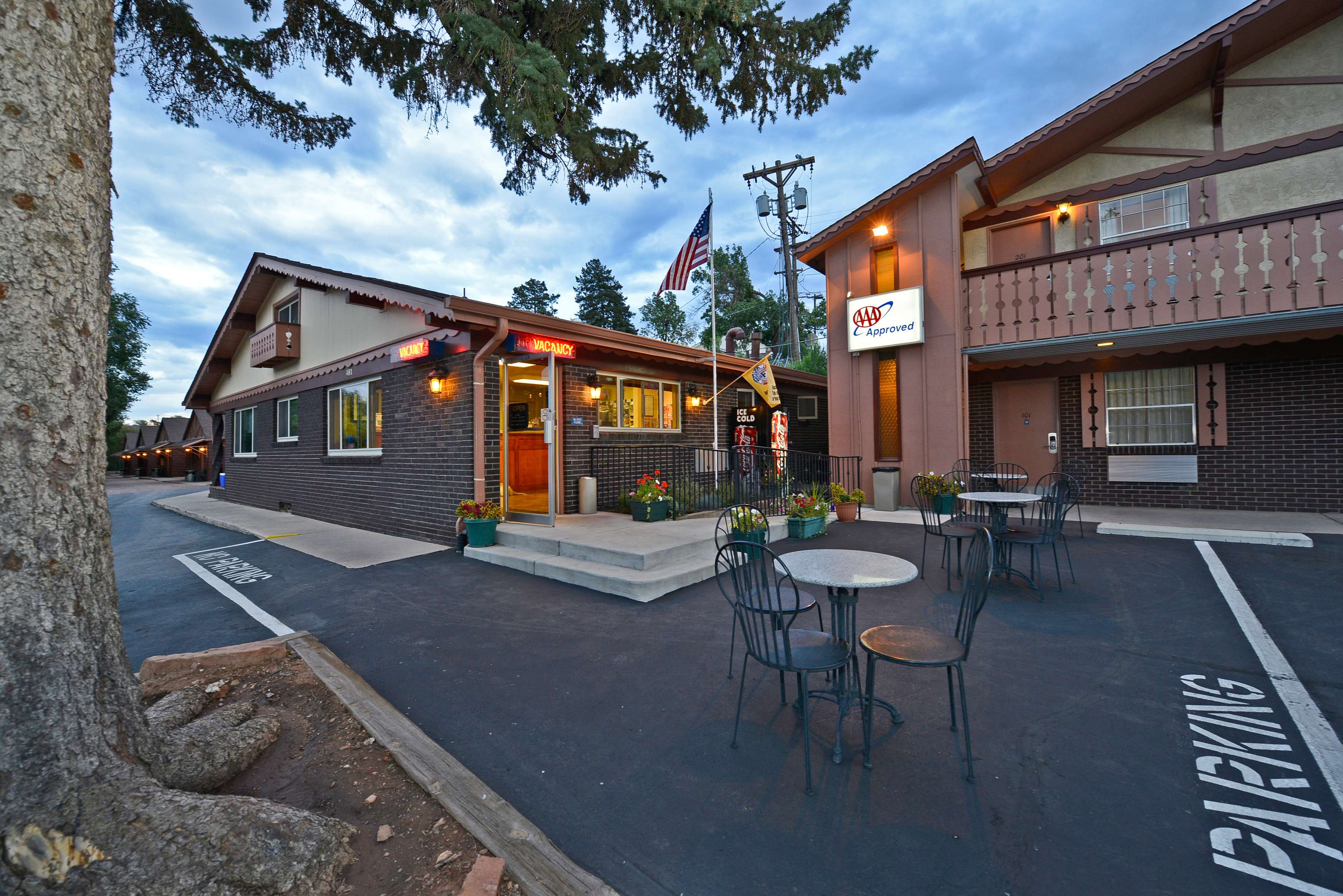 Americas Best Value Inn Villa Motel