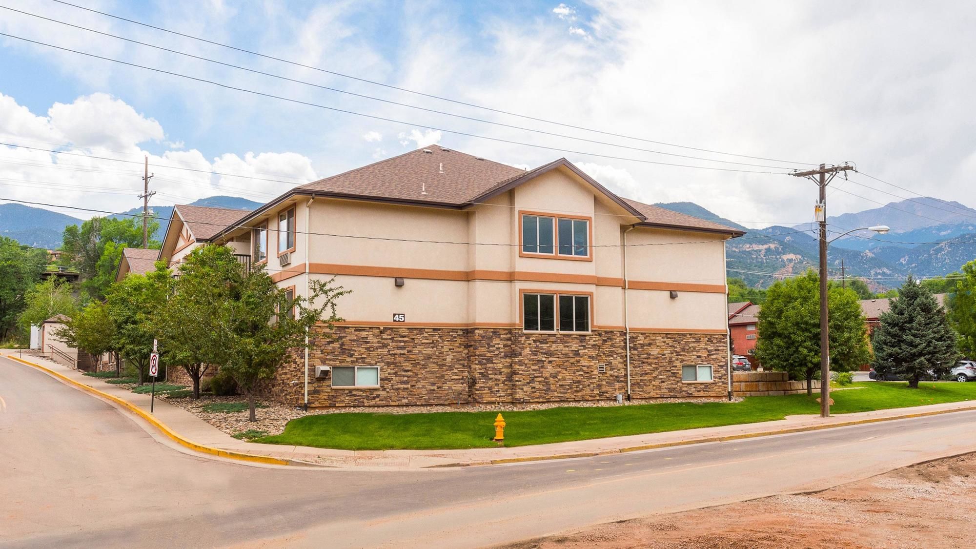 Magnuson Grand Pikes Peak