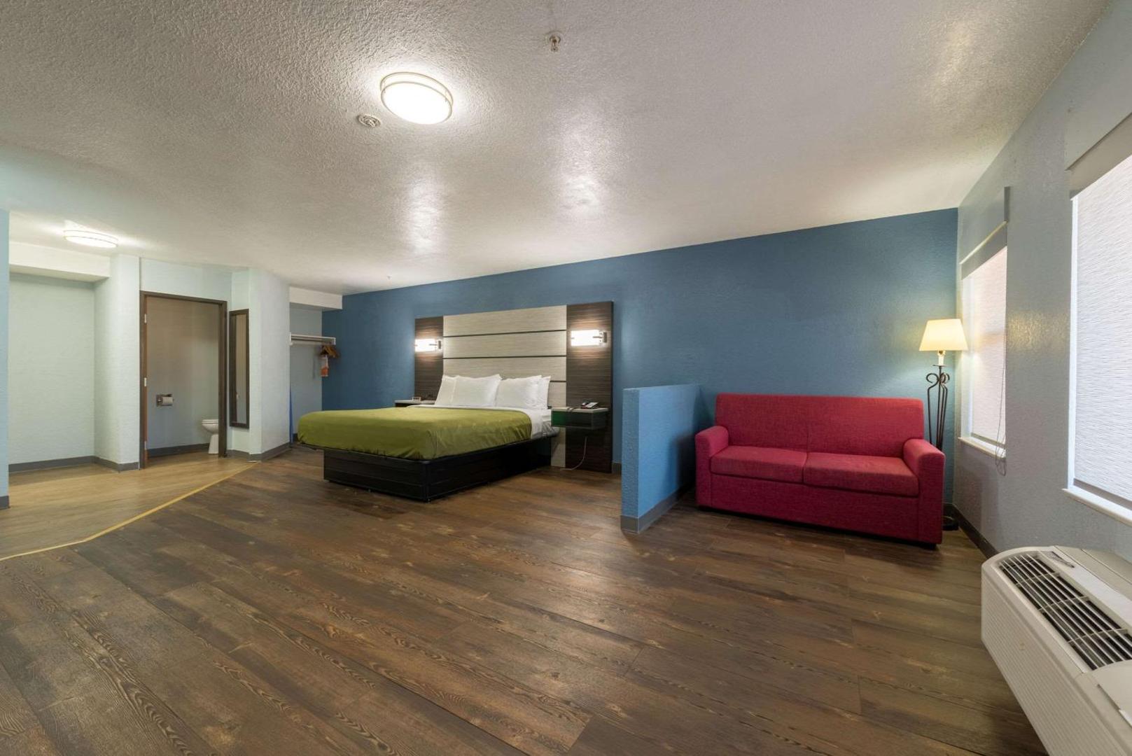 Quality Inn & Suites Manitou Springs At Pikes Peak