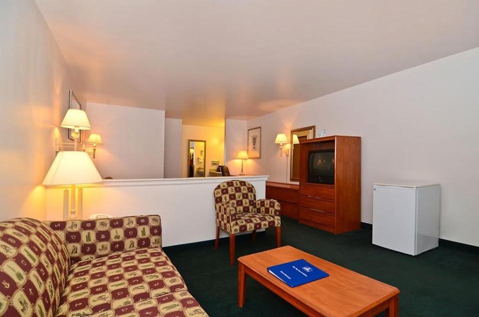 Magnuson Hotel Manitou Springs