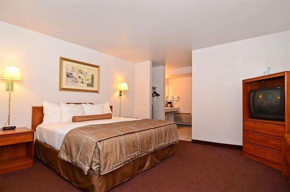 Magnuson Hotel Manitou Springs
