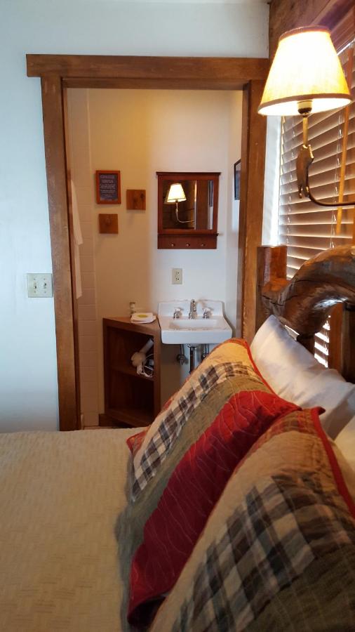 The Minturn Inn