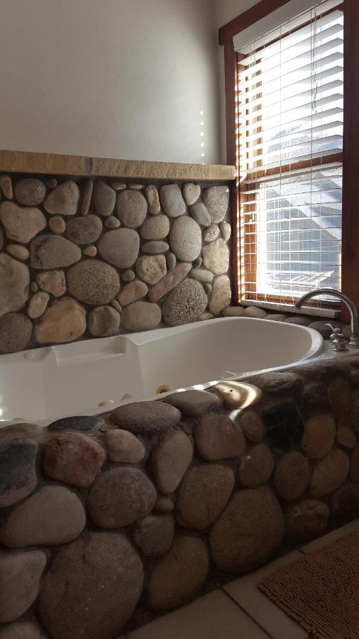 The Minturn Inn