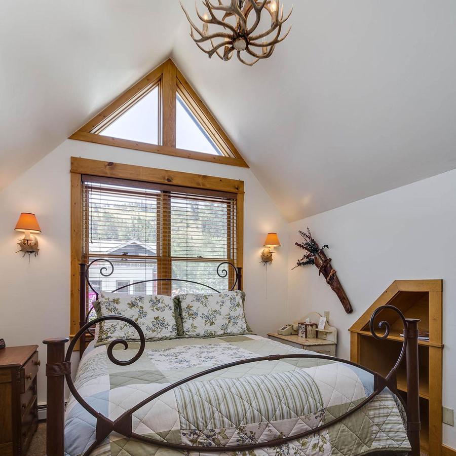 The Minturn Inn