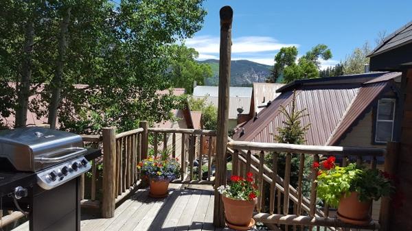 The Minturn Inn