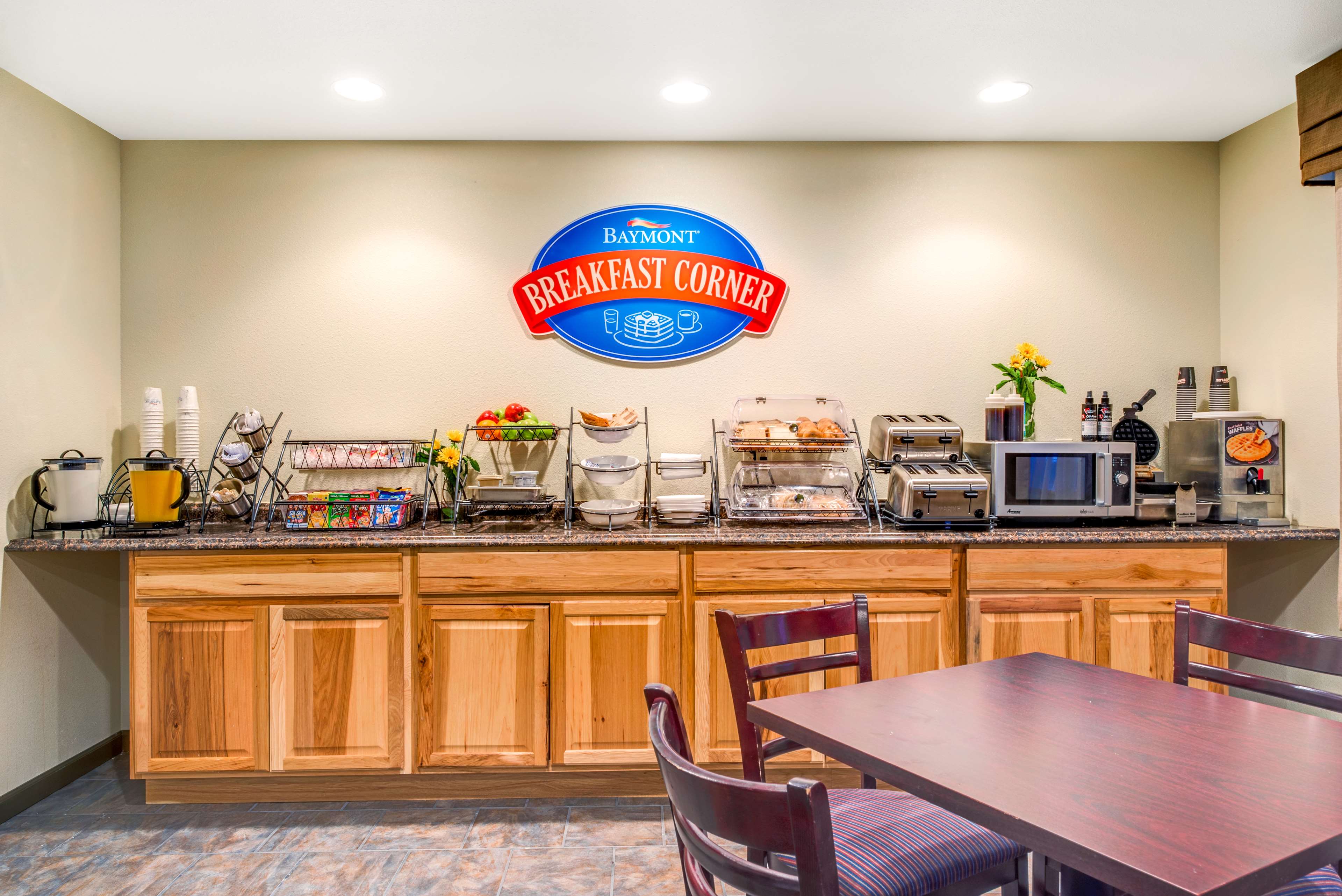 GreenTree Inn Montrose