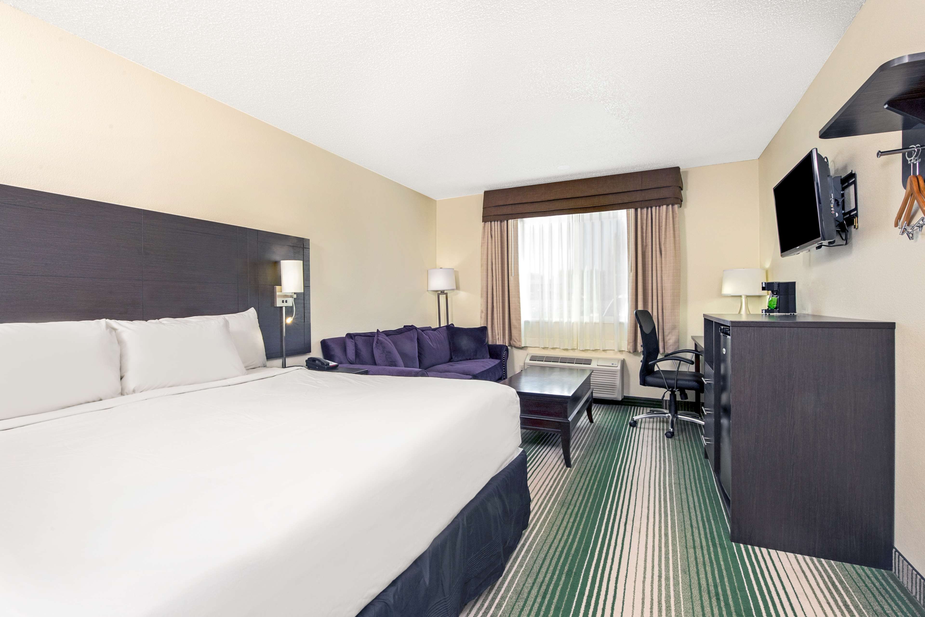 GreenTree Inn Montrose
