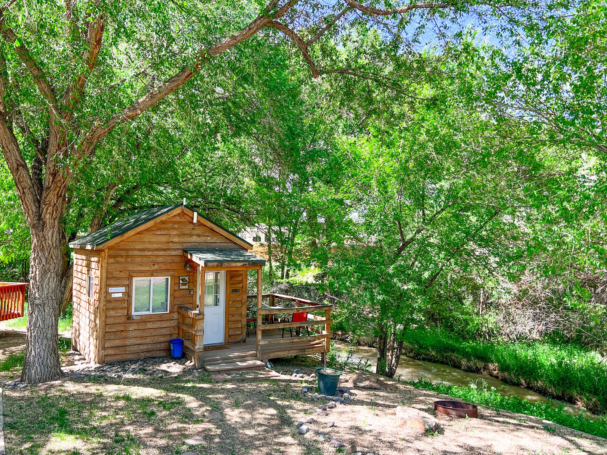 Cedar Creek Rv Park And Lodging