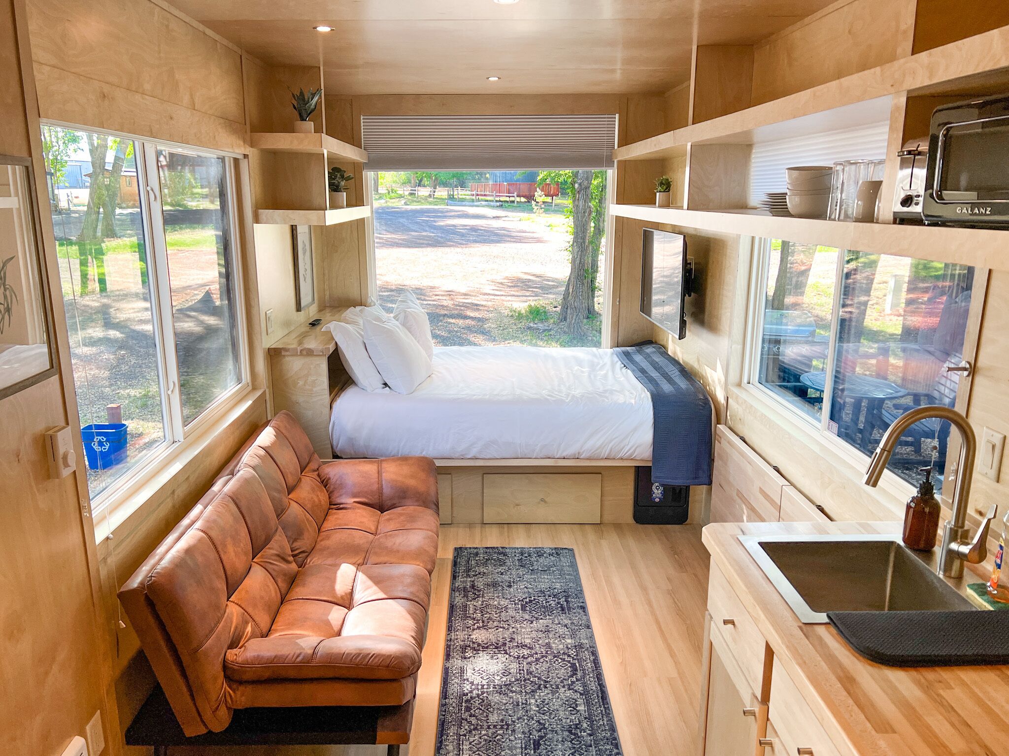 Cedar Creek Rv Park And Lodging