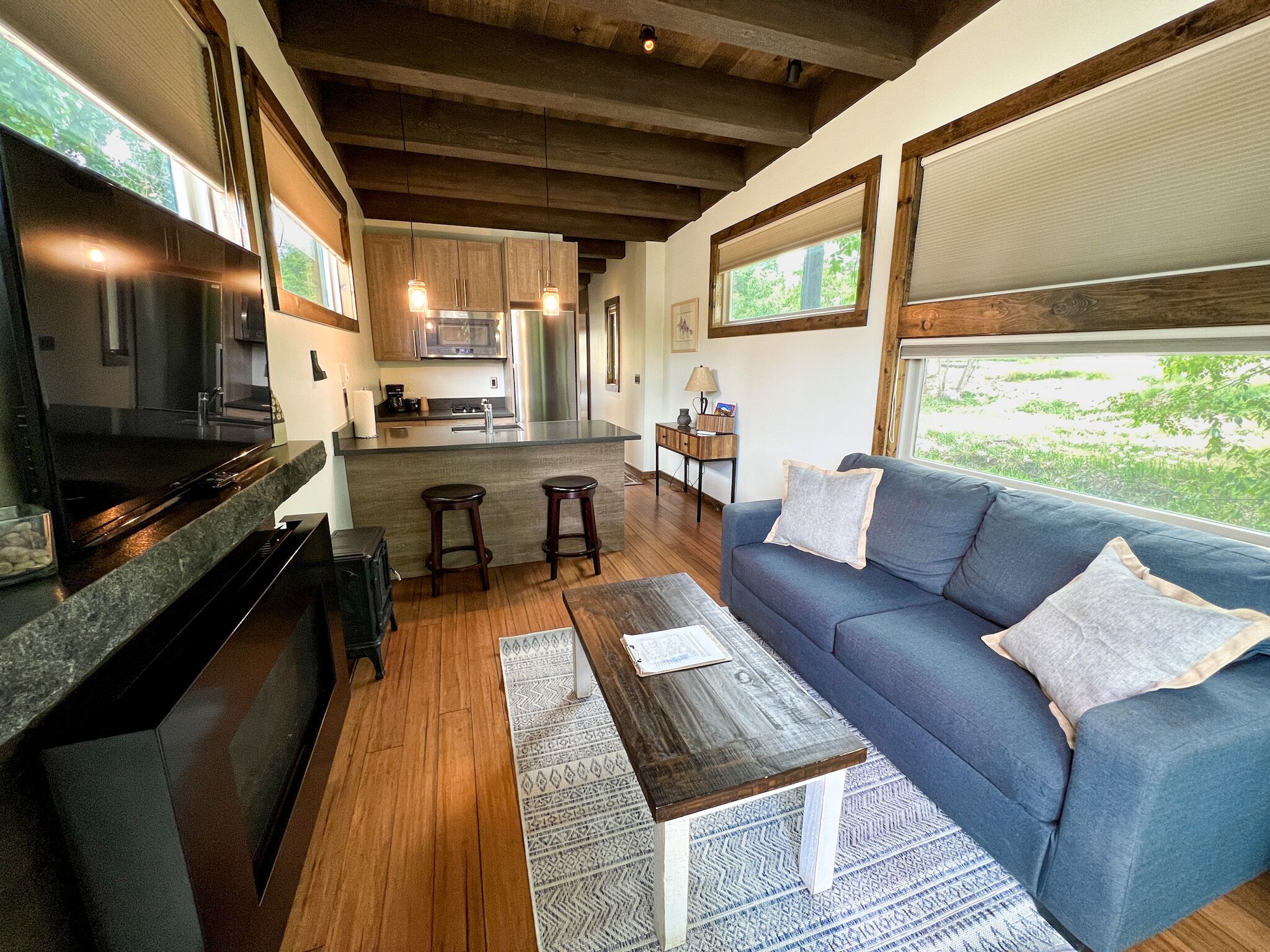 Cedar Creek Rv Park And Lodging