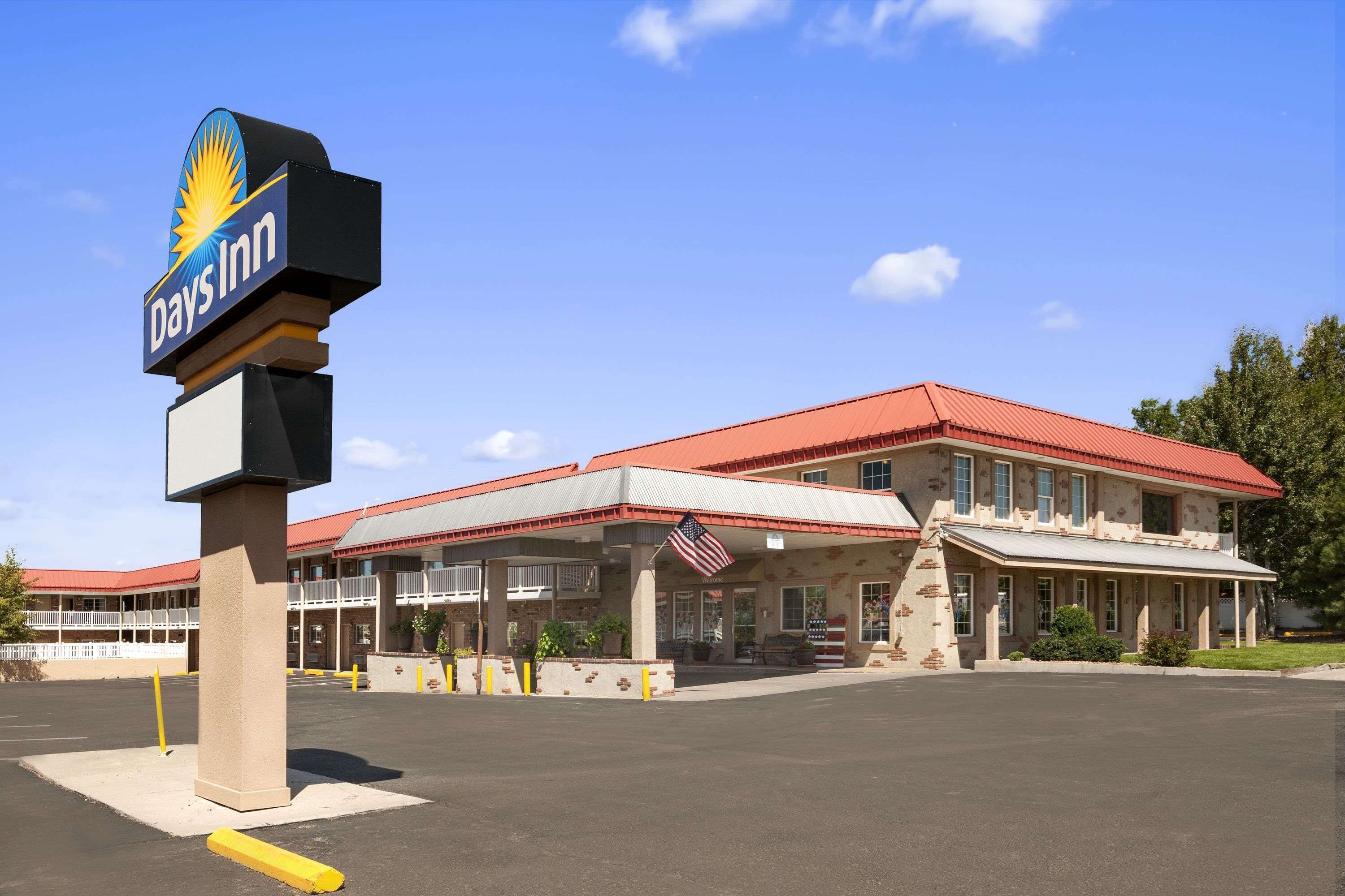 Days Inn by Wyndham Montrose