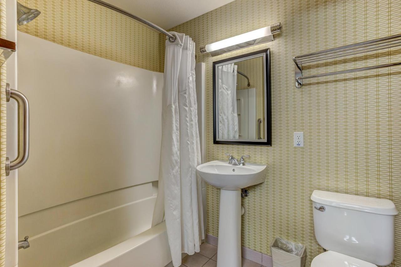 Holiday Inn Express & Suites Montrose