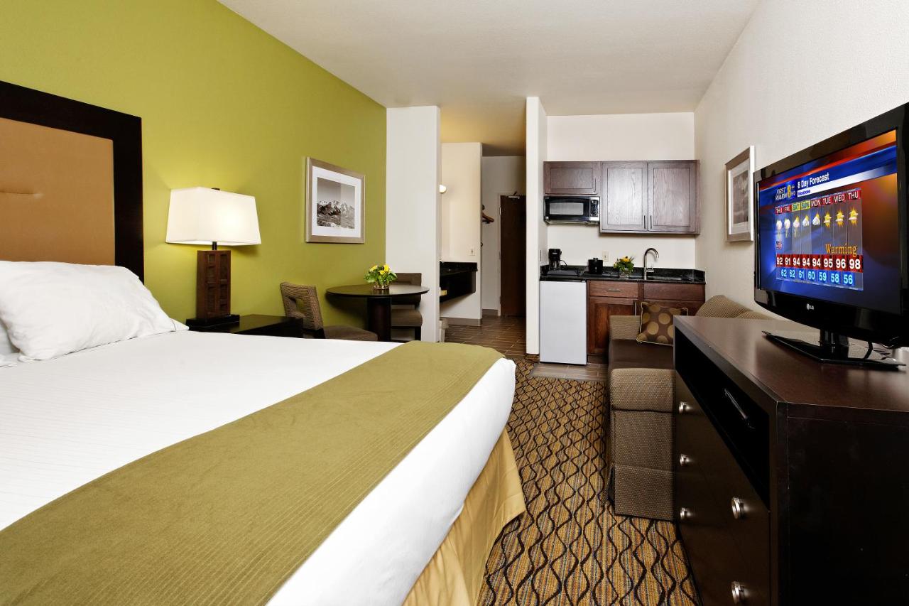 Holiday Inn Express & Suites Montrose