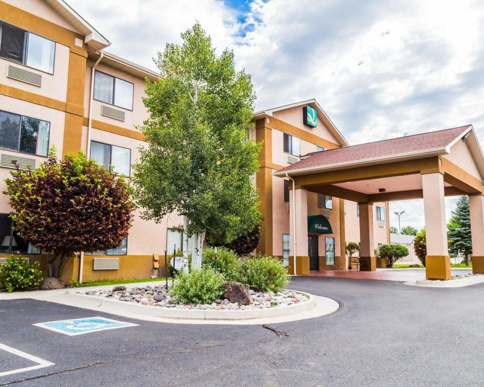 Quality Inn & Suites