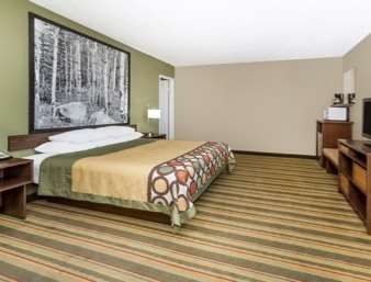 Super 8 by Wyndham Montrose