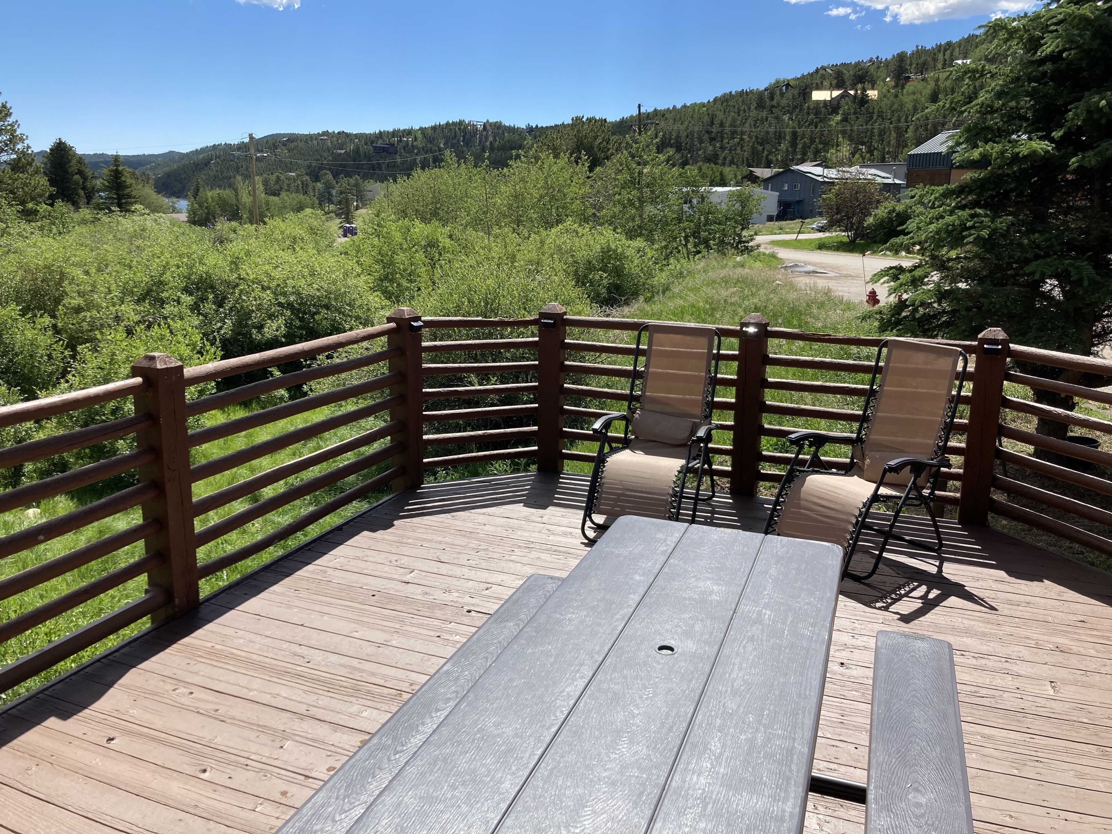 The Boulder Creek Lodge