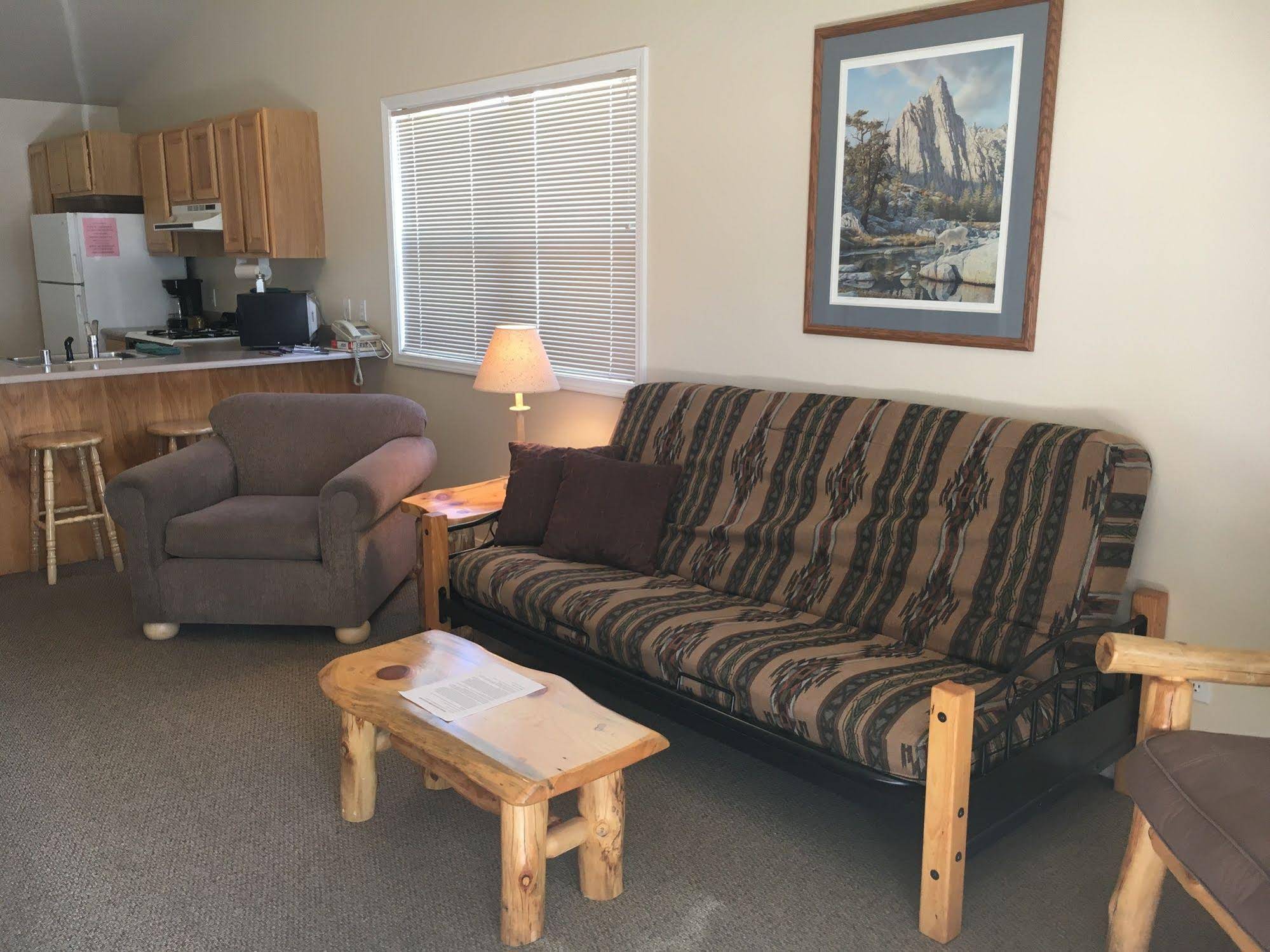 Mountain Landing Suites & RV Park