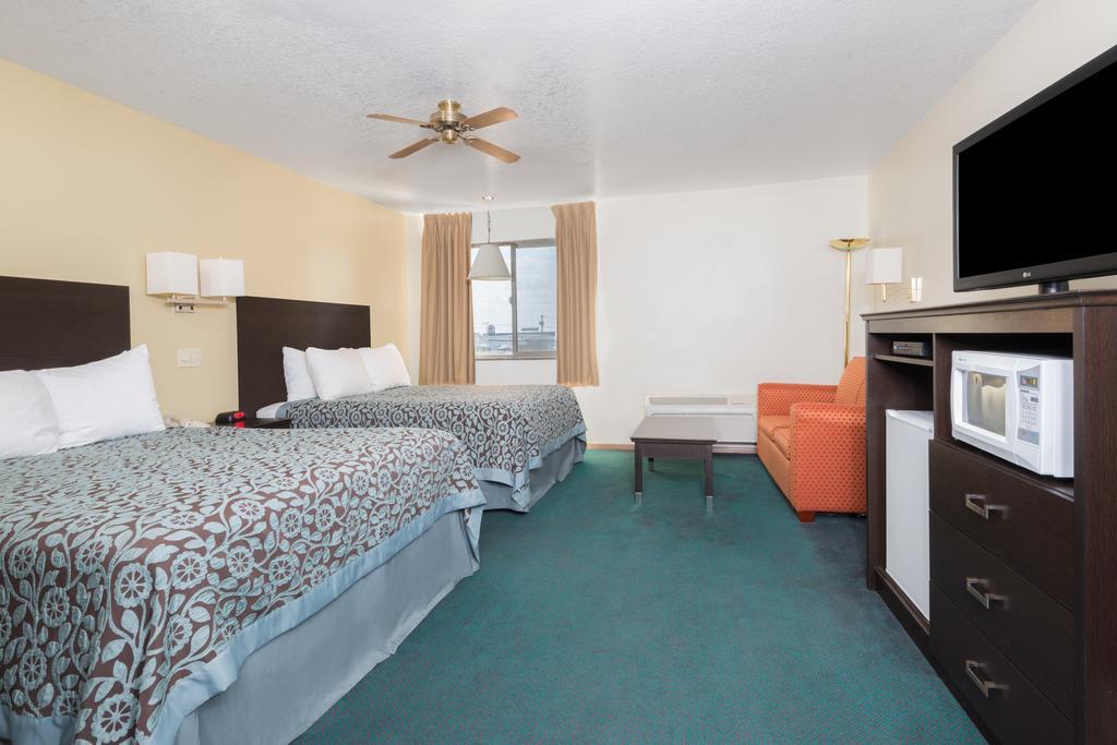 Days Inn by Wyndham Pueblo