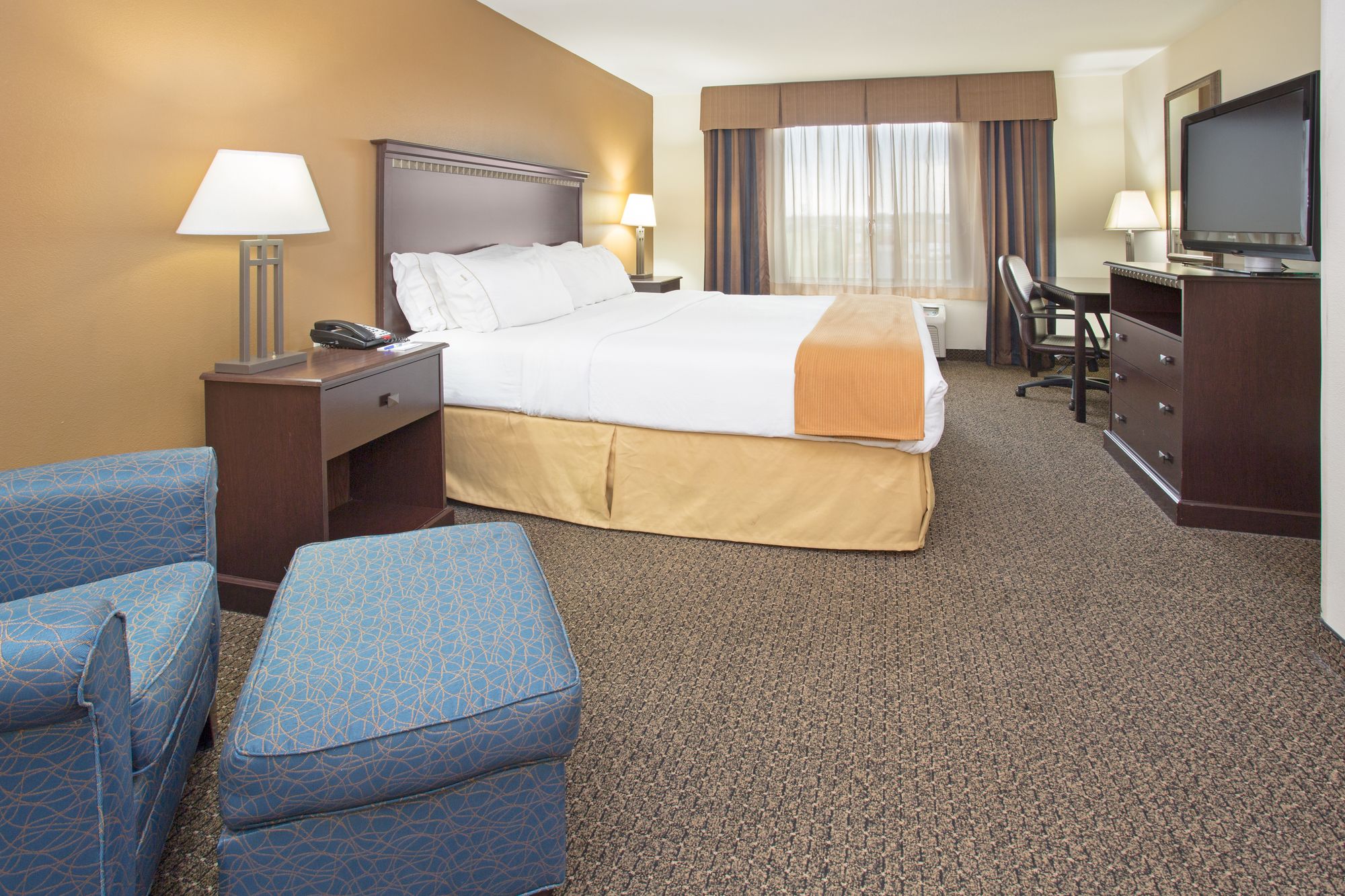 Holiday Inn Express Hotel & Suites Pueblo North