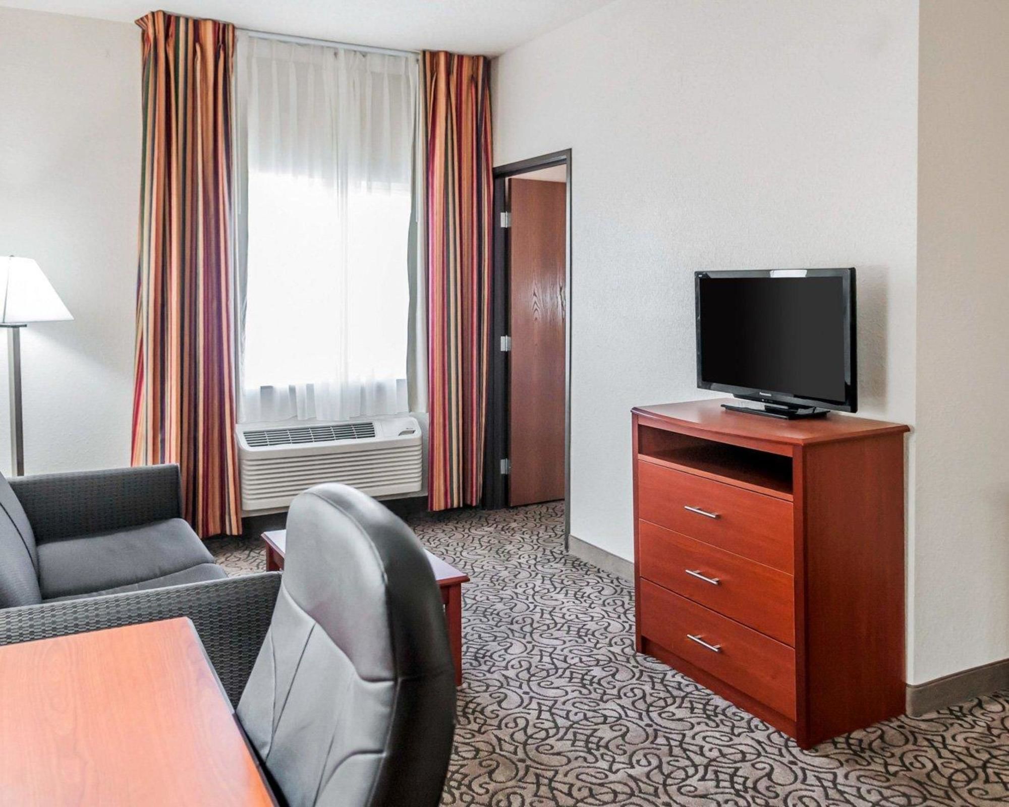 Comfort Inn & Suites Pueblo