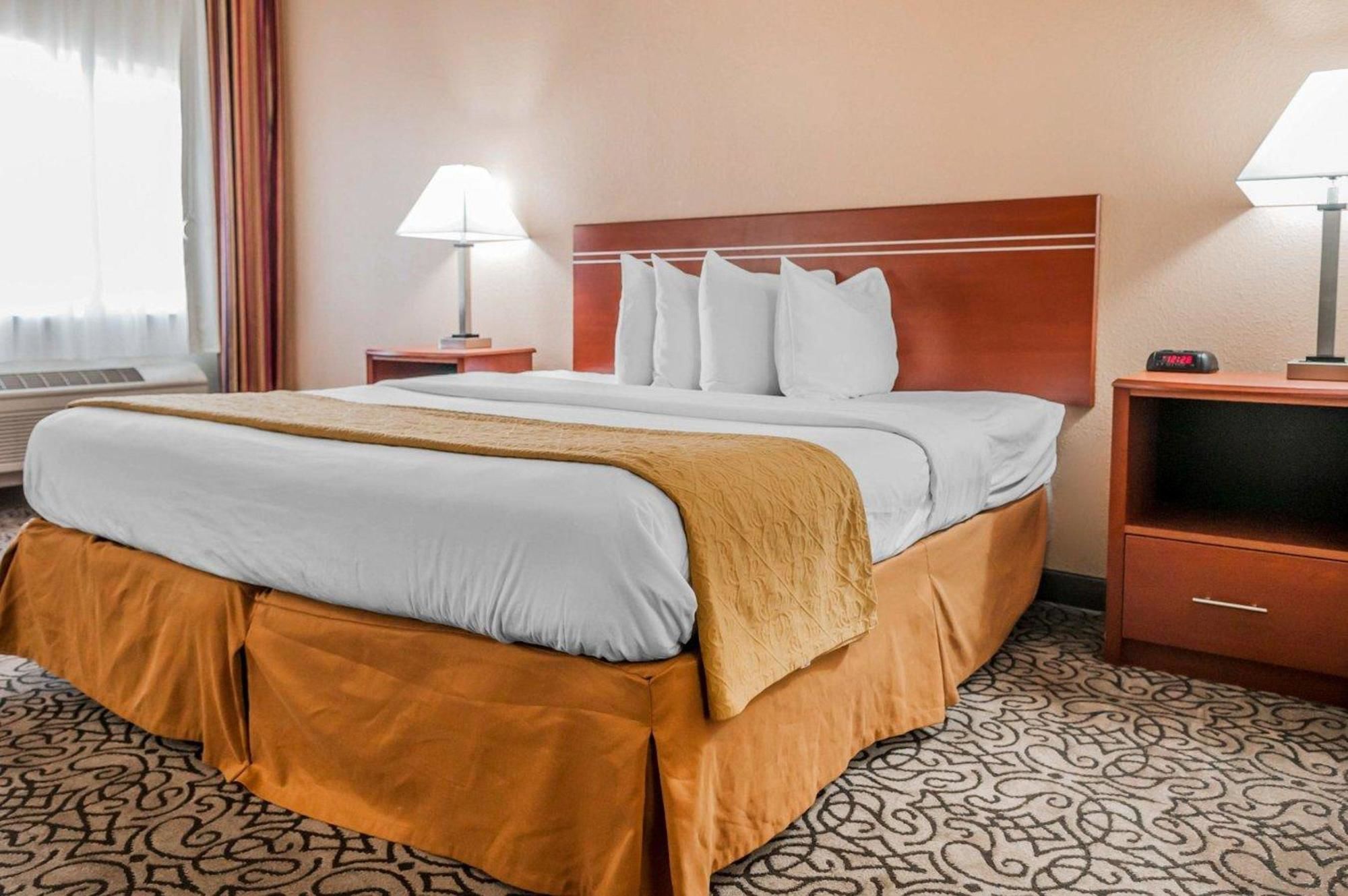 Comfort Inn & Suites Pueblo