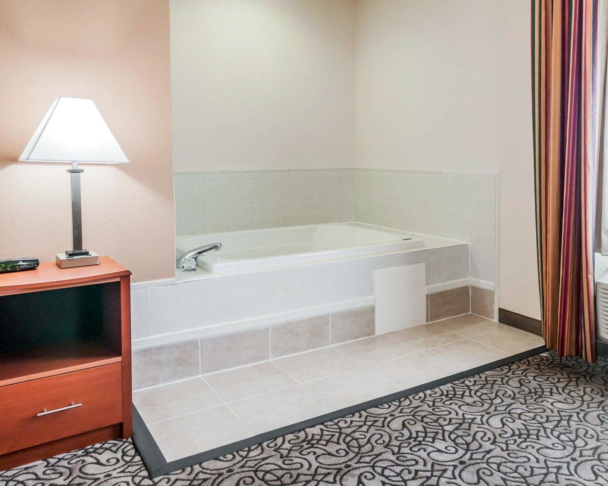 Comfort Inn & Suites Pueblo