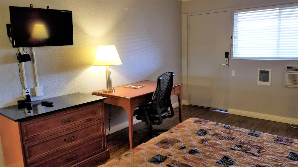 Santa Fe Inn and Suites Pueblo