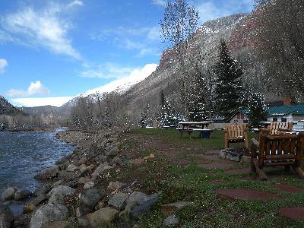 Redstone Cliffs Lodge