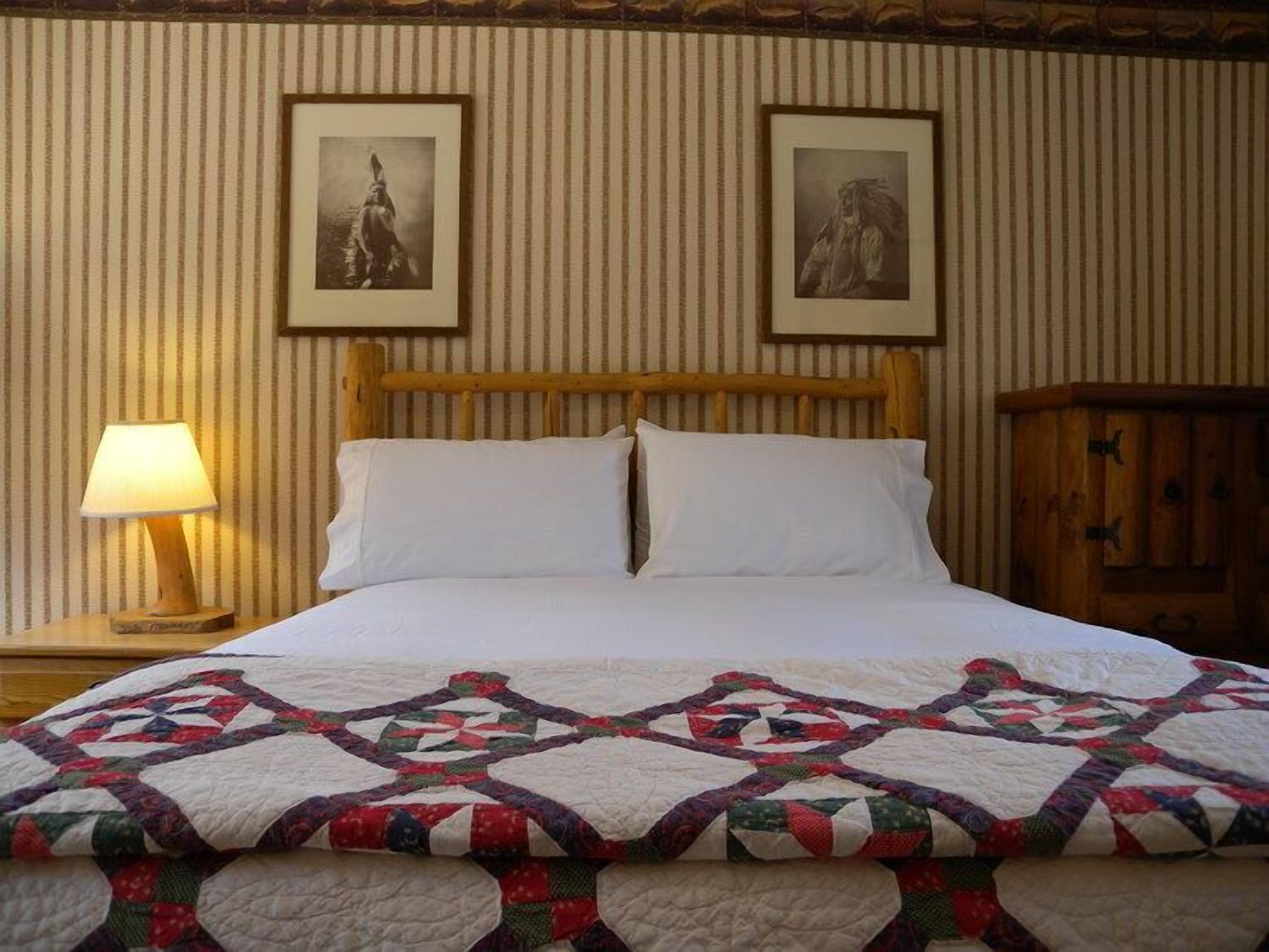 Redstone Cliffs Lodge