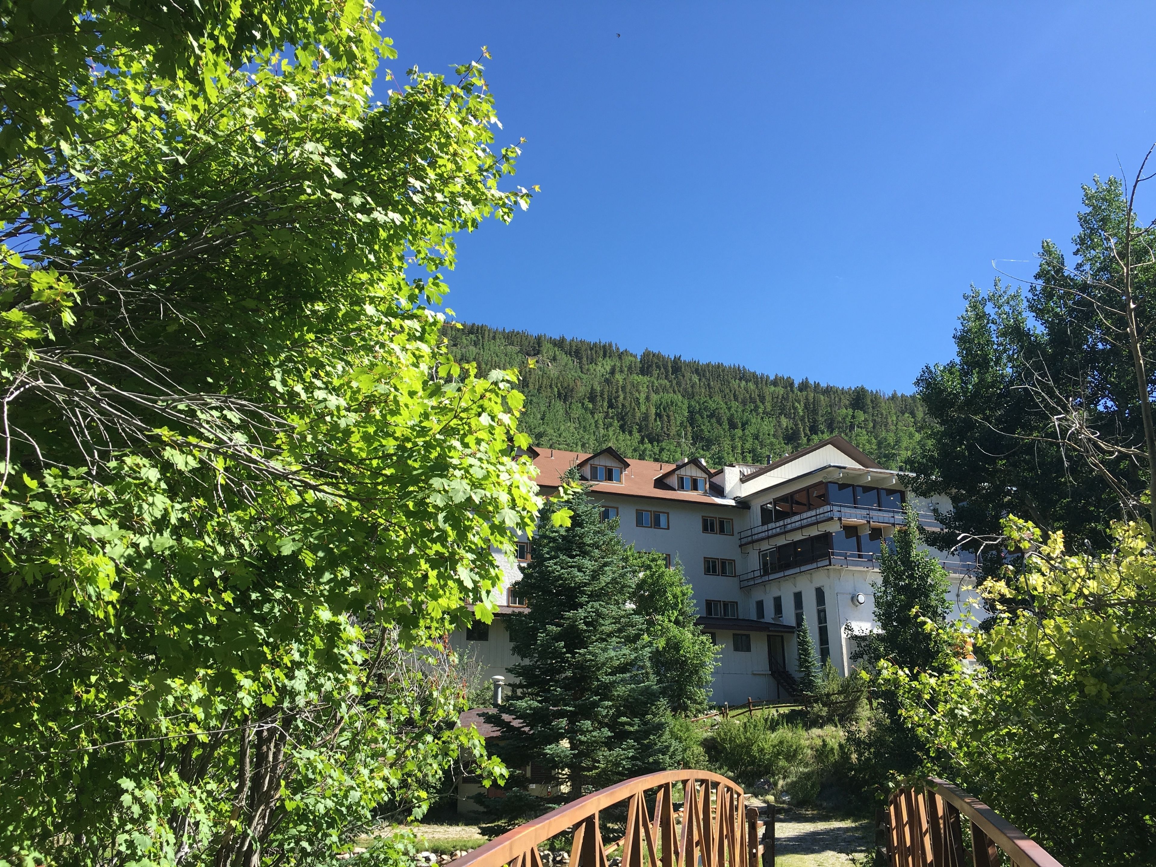 Monarch Mountain Lodge