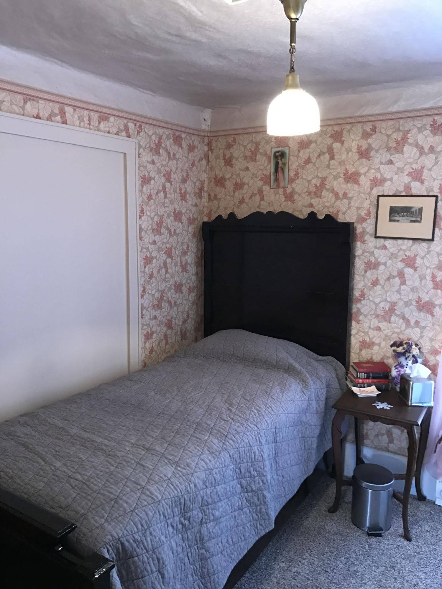The Historic Windsor Hotel Bed & Breakfast