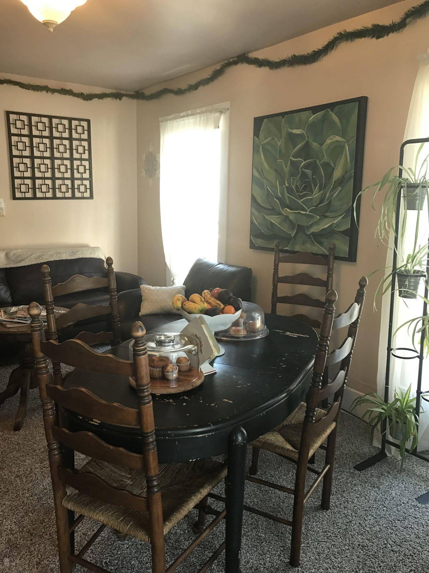 The Historic Windsor Hotel Bed & Breakfast