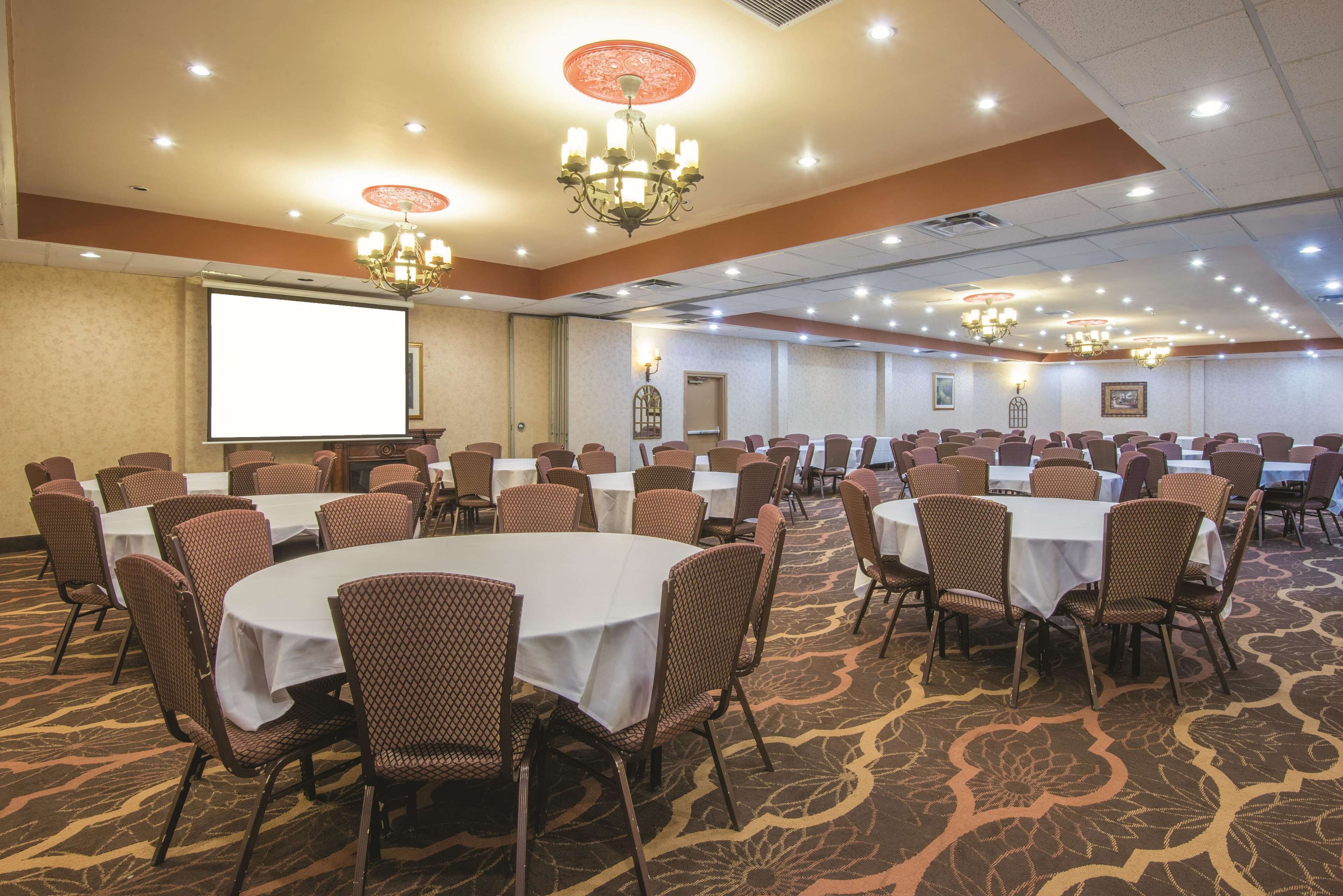 La Quinta Inn & Suites by Wyndham Silverthorne - Summit Co