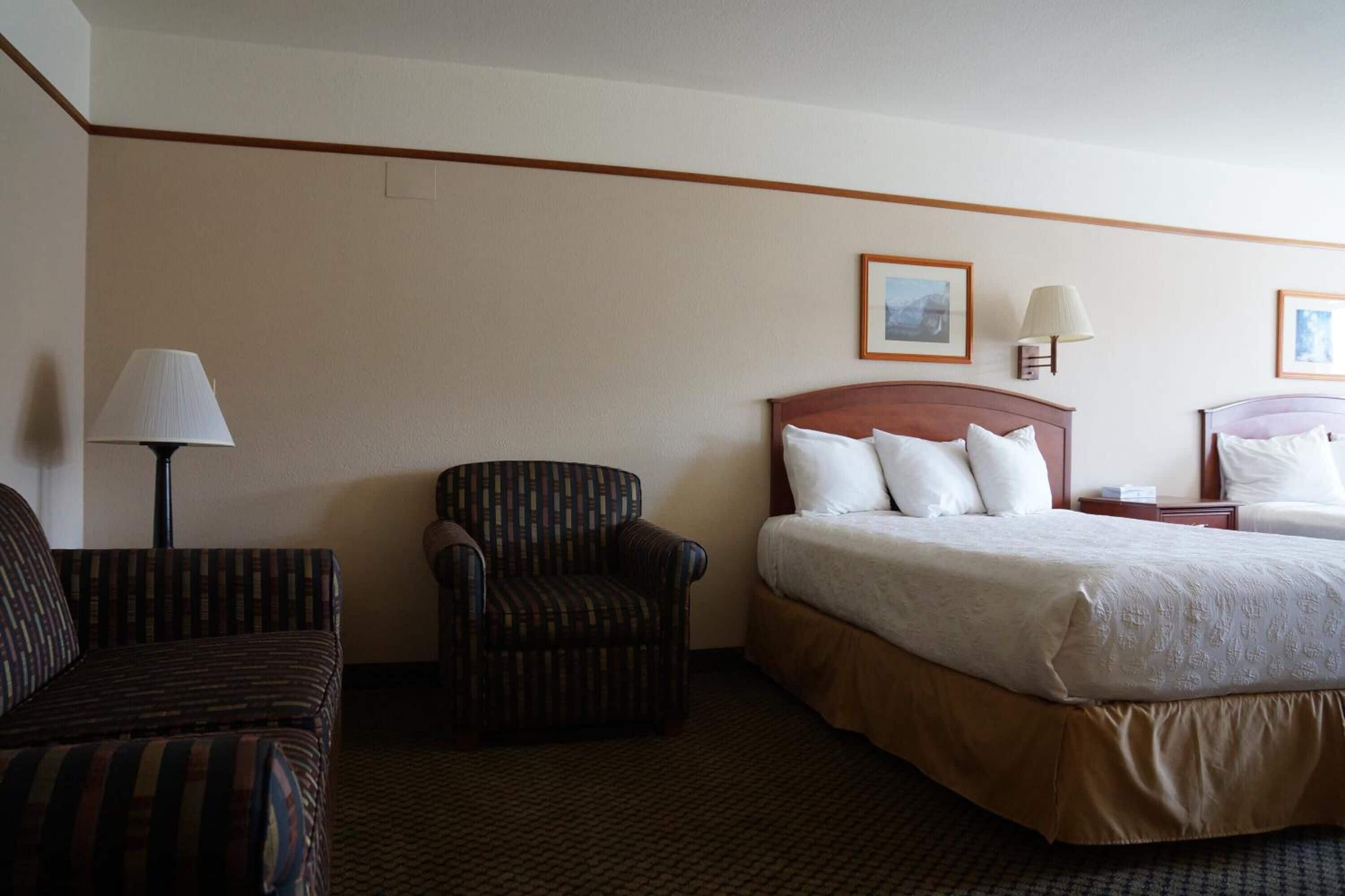 Luxury Inn and Suites