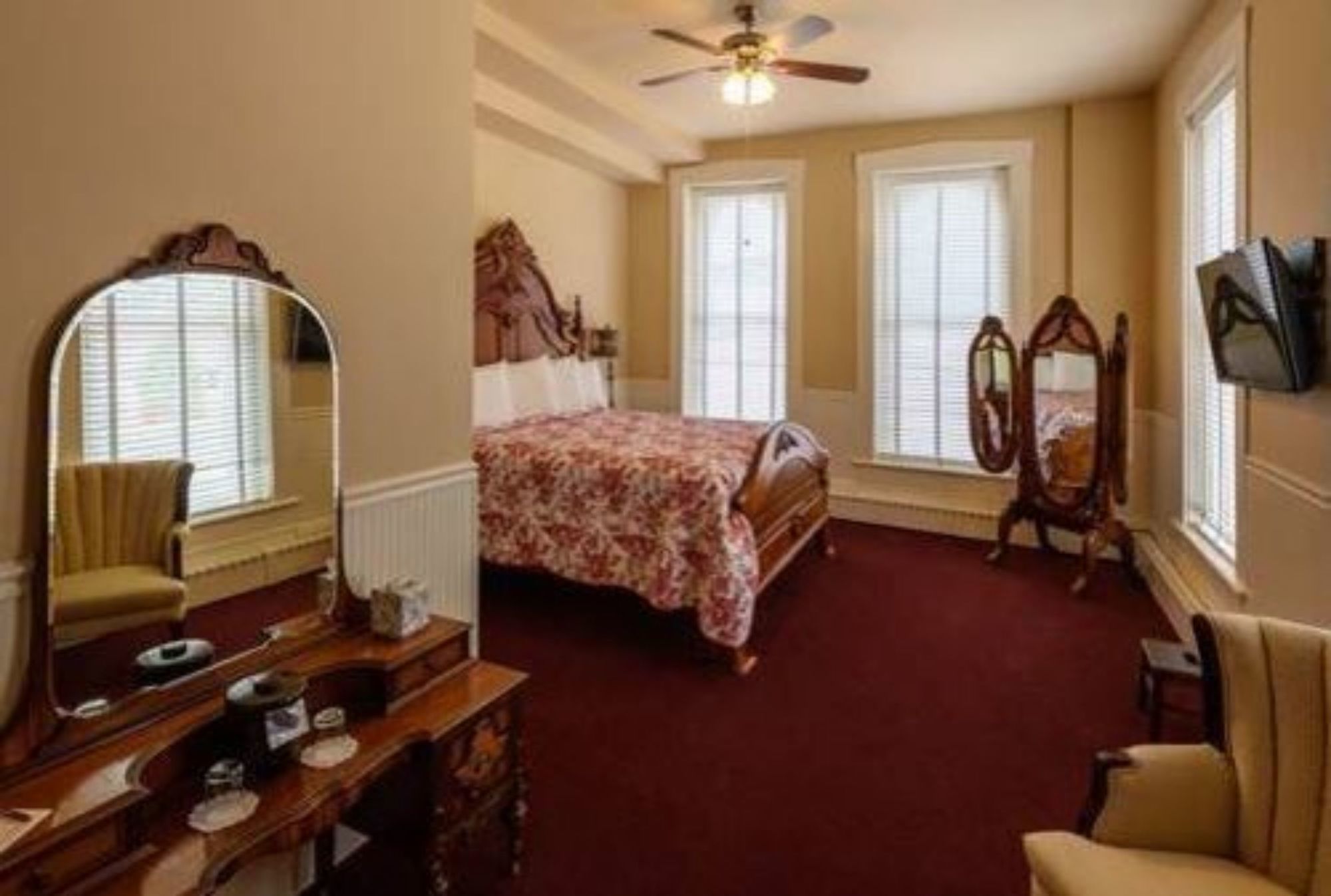 Grand Imperial Hotel