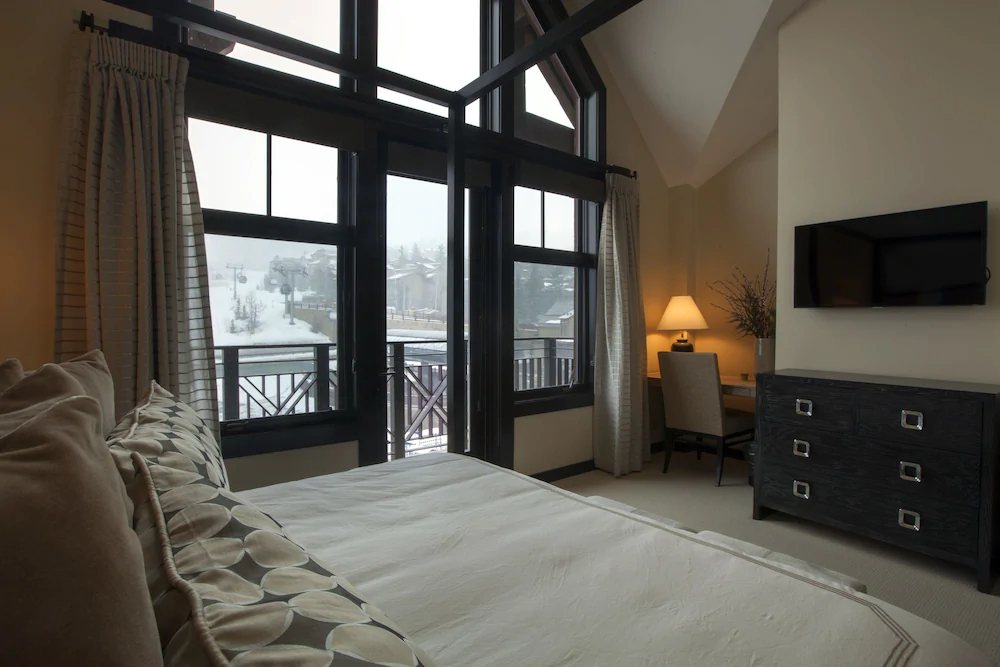 Capitol Peak Lodge Condominiums