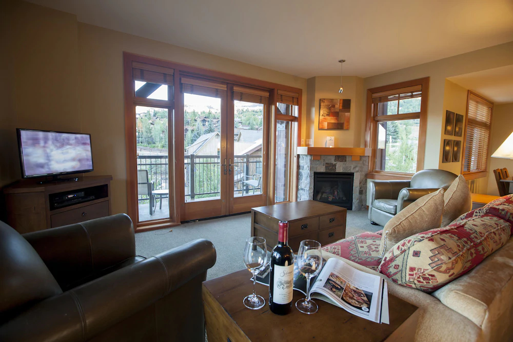 Capitol Peak Lodge Condominiums