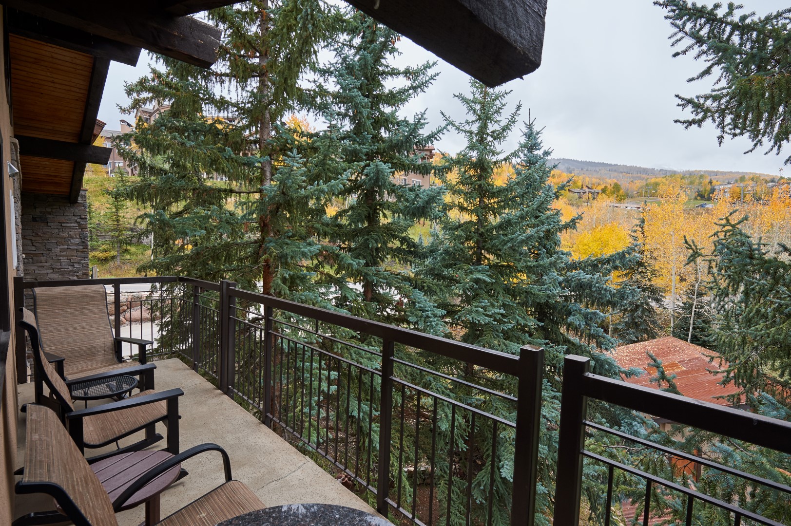 The Crestwood Condominiums