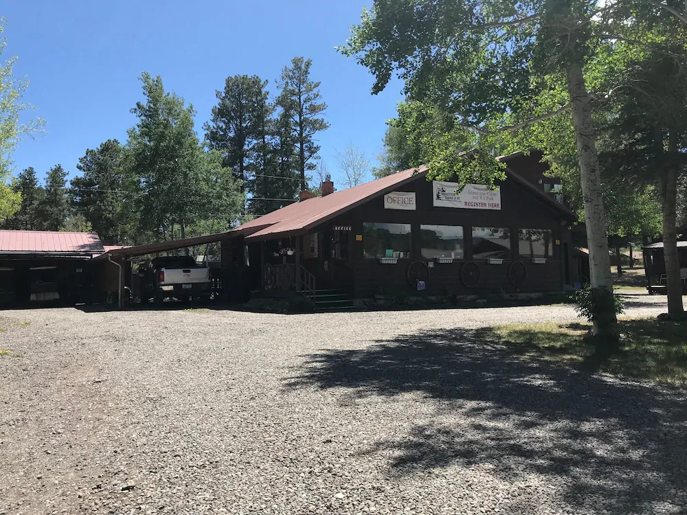 Grandview Cabins & RV Resort