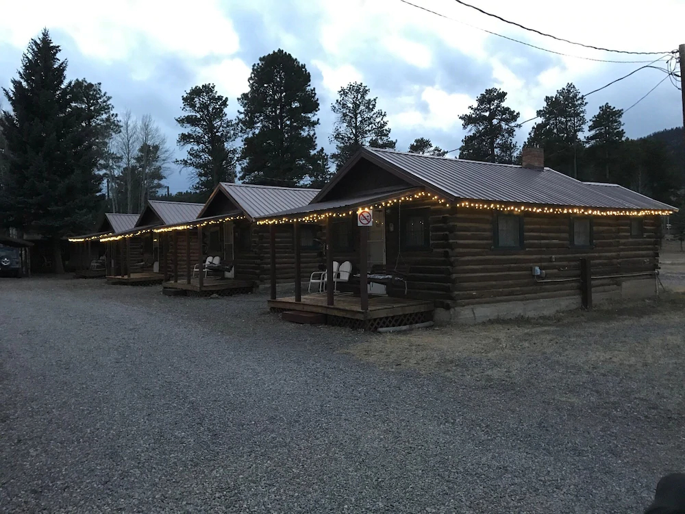 Grandview Cabins & RV Resort